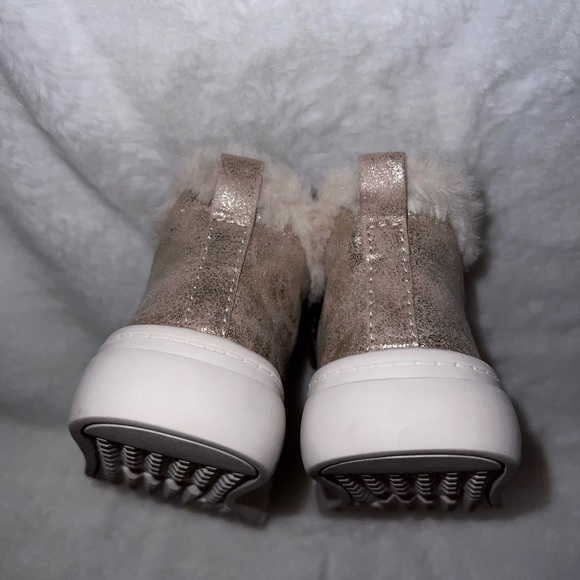 Olive and Edie toddler size 7M cream bootie. - Picture 6 of 6